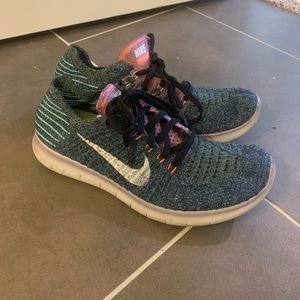 Nike Free Flyknit